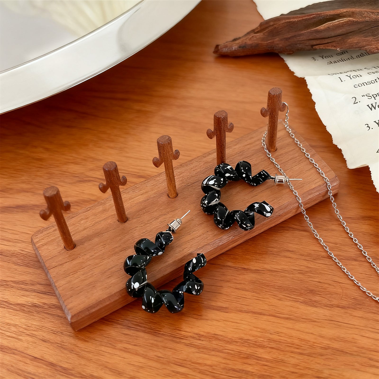 Black&White Earrings-1485