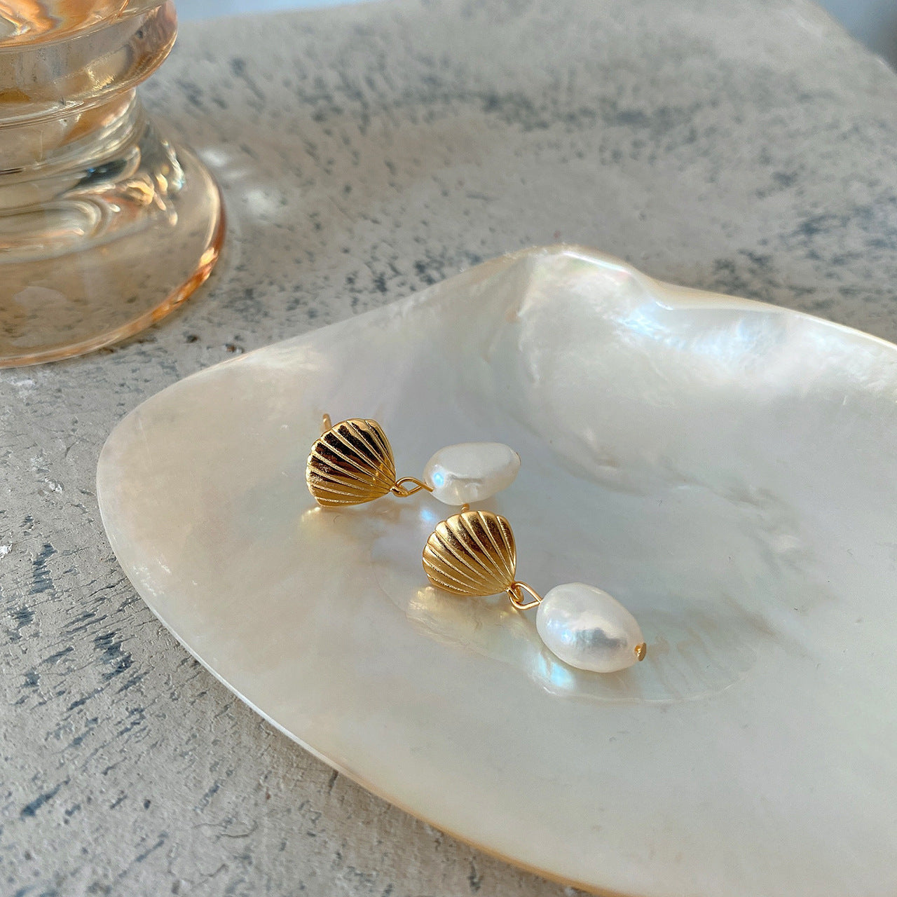 Women's Sterling Silver Vintage Shell Pearl Earrings